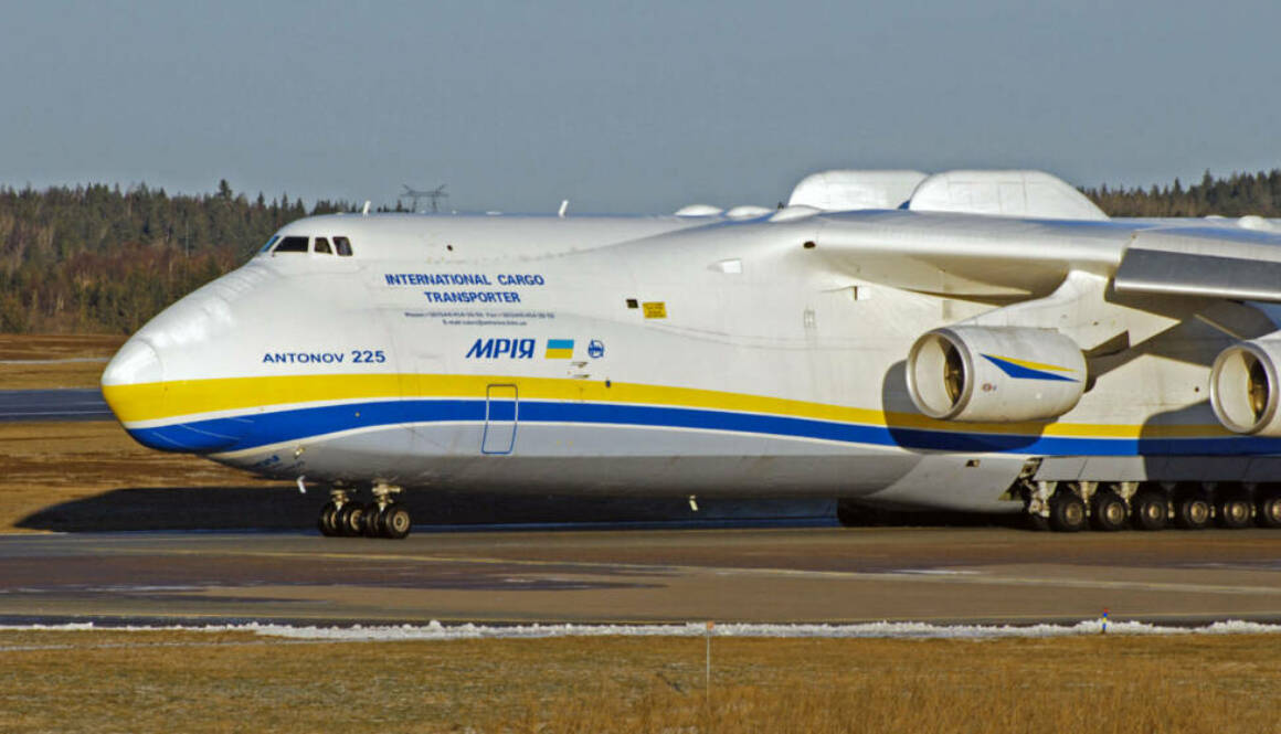 Antonov-An-225_front_part-(1)
